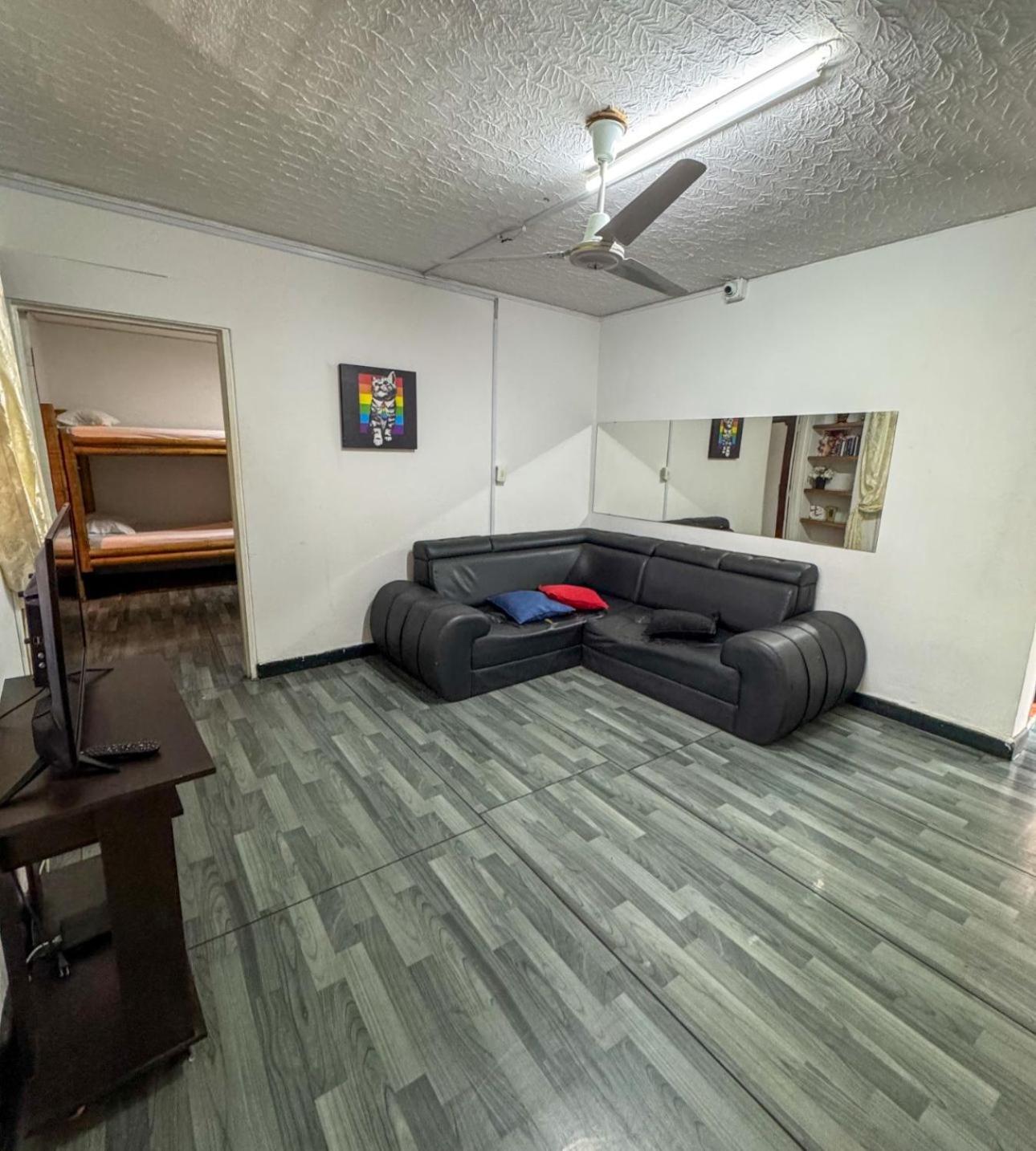 Santiago Dc Hostal 420 Weedfriendly Cali Exterior foto
