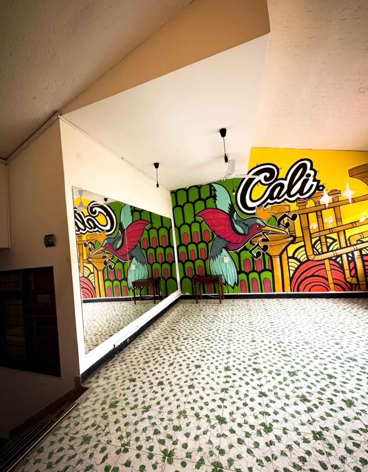 Santiago Dc Hostal 420 Weedfriendly Cali Exterior foto